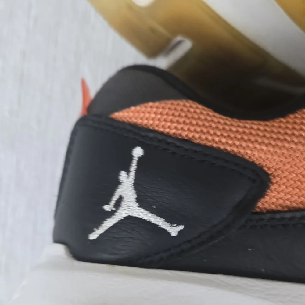 Jordan Air 200E Mens Sneakers‎ Black University Gold DC9836-808 Size 9